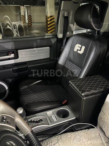 Toyota FJ Cruiser 2013, 115,000 km - 4.0 л - Bakı