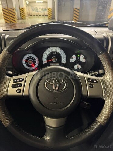 Toyota FJ Cruiser 2013, 115,000 km - 4.0 л - Bakı