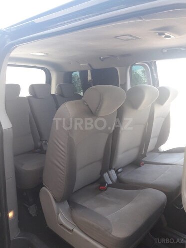 Hyundai H-1 2010, 400,000 km - 2.5 л - Bakı