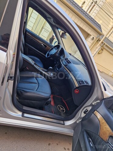 Mercedes E 220 2004, 365,000 km - 2.2 л - Bakı