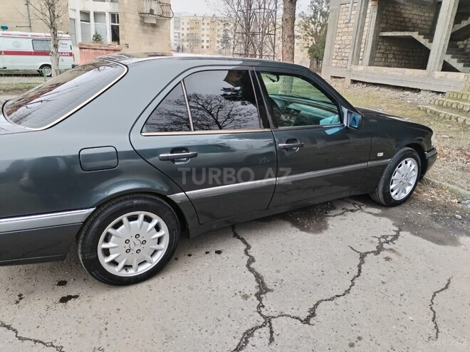 Mercedes C 220 1995, 384,000 km - 2.2 l - Gəncə
