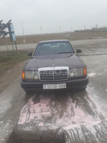 Mercedes E 250 1992, 220,000 km - 2.5 l - Biləsuvar