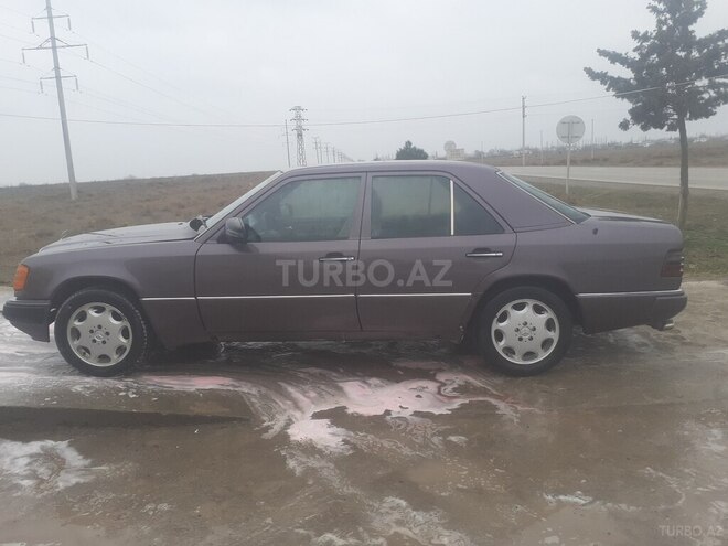 Mercedes E 250 1992, 220,000 km - 2.5 l - Biləsuvar