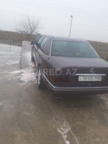 Mercedes E 250 1992, 220,000 km - 2.5 l - Biləsuvar