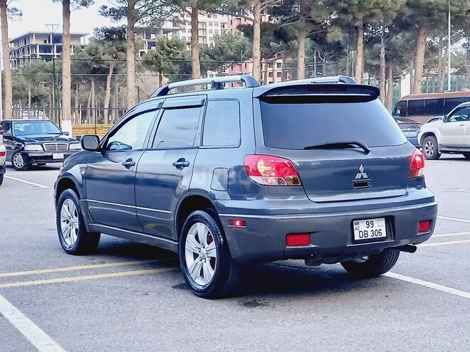 Mitsubishi Outlander 2002, 232,000 km - 2.4 l - Sumqayıt
