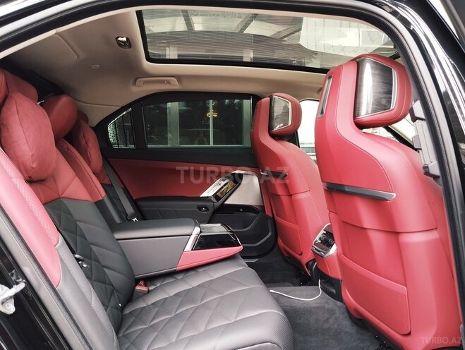 BMW 740 2023, 7,300 km - 3.0 l - Bakı