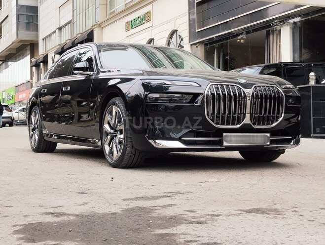 BMW 740 2023, 7,300 km - 3.0 l - Bakı