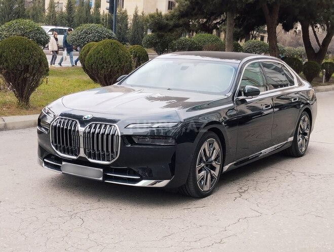 BMW 740 2023, 7,300 km - 3.0 l - Bakı