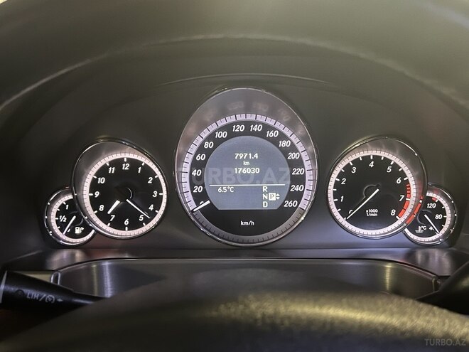 Mercedes E 350 2010, 176,000 km - 3.5 l - Gəncə