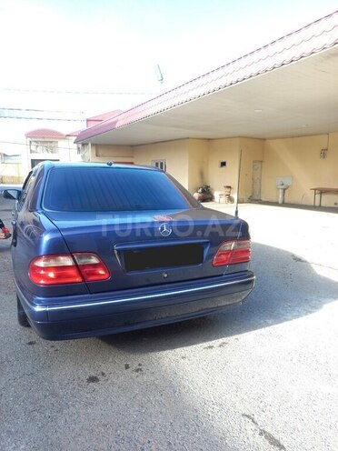 Mercedes E 270 2000, 650,000 km - 2.7 л - Gəncə