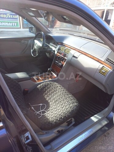 Mercedes E 270 2000, 650,000 km - 2.7 л - Gəncə