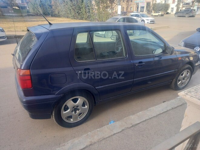 Volkswagen Golf 1993, 215,300 km - 2.0 l - Gəncə