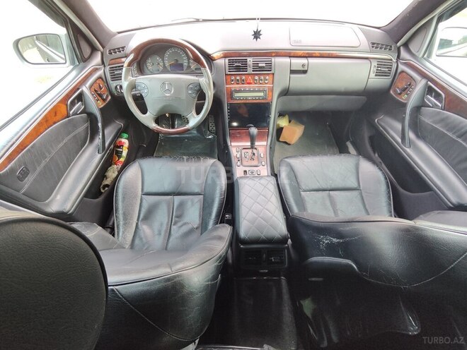 Mercedes E 240 2001, 100,000 km - 3.2 l - Bakı