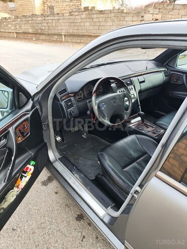 Mercedes E 240 2001, 100,000 km - 3.2 l - Bakı
