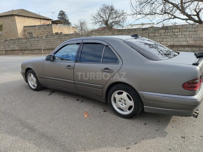 Mercedes E 240 2001, 100,000 km - 3.2 l - Bakı