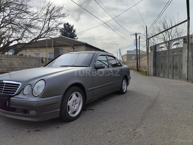 Mercedes E 240 2001, 100,000 km - 3.2 l - Bakı