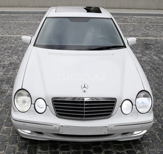 Mercedes E 320 2001, 133,665 km - 3.2 l - Bakı