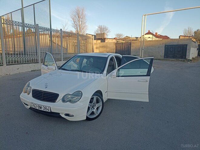 Mercedes C 200 2001, 333,000 km - 2.0 l - Bakı