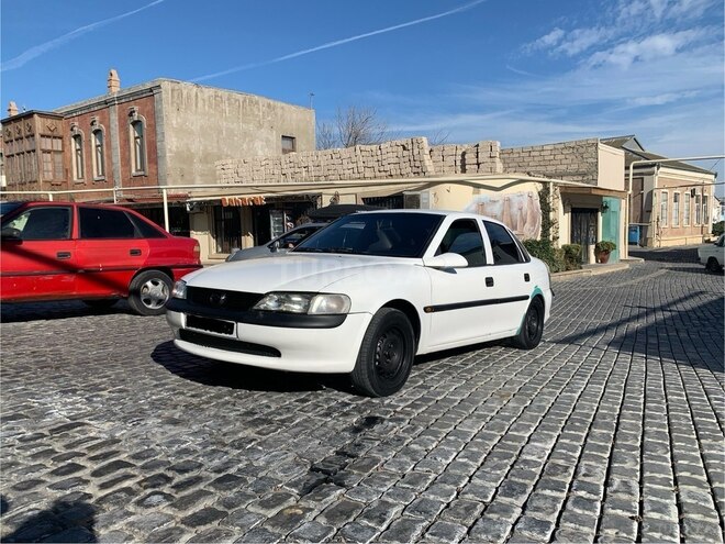 Opel Vectra 1996, 320,000 km - 1.6 l - Bakı