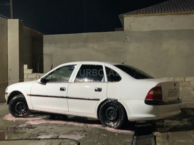 Opel Vectra 1996, 320,000 km - 1.6 l - Bakı
