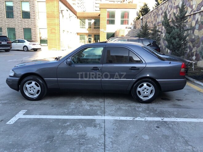 Mercedes C 180 1997, 258,000 km - 1.8 l - Bakı