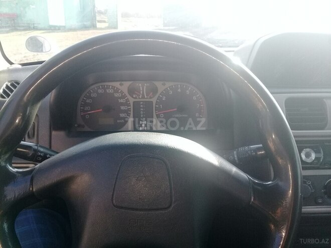 Mitsubishi Pajero io 1999, 252,565 km - 1.8 l - Saatlı