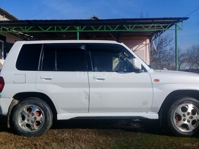 Mitsubishi Pajero io 1999, 252,565 km - 1.8 l - Saatlı