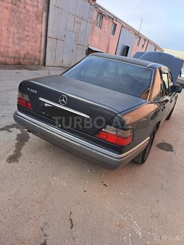 Mercedes E 200 1993, 335,254 km - 2.0 l - Bakı