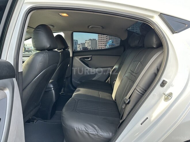 Hyundai Elantra 2015, 153,276 km - 1.8 l - Bakı