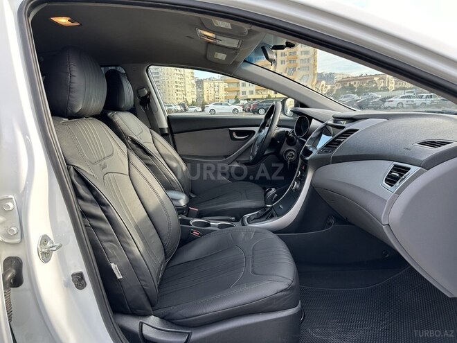 Hyundai Elantra 2015, 153,276 km - 1.8 l - Bakı