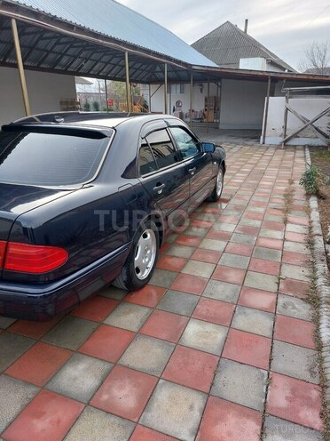 Mercedes E 200 1997, 366,065 km - 2.0 l - Zərdab