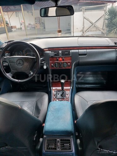 Mercedes E 200 1997, 366,065 km - 2.0 l - Zərdab
