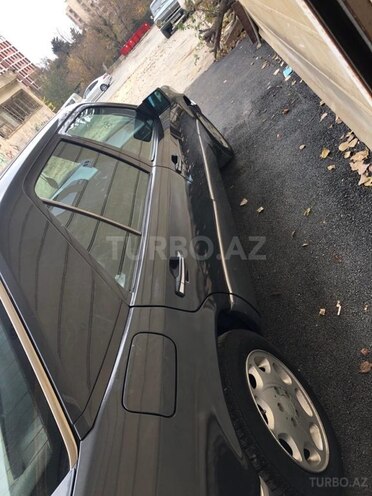 Mercedes E 220 1994, 351,000 km - 2.2 l - Bakı