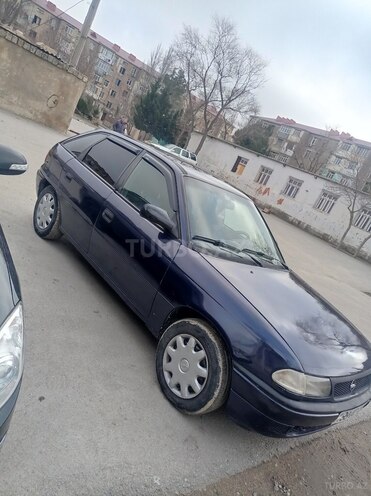 Opel Astra 1996, 250,000 km - 1.6 l - Sumqayıt