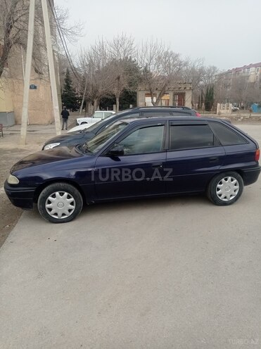 Opel Astra 1996, 250,000 km - 1.6 l - Sumqayıt