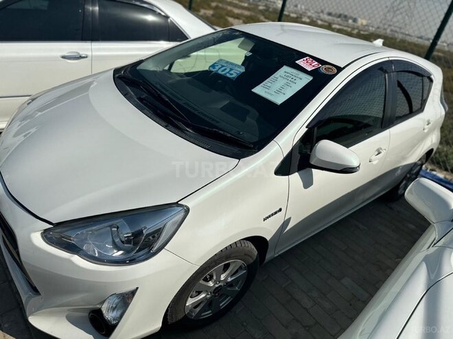 Toyota Prius C 2015, 156,000 km - 1.5 l - Bakı