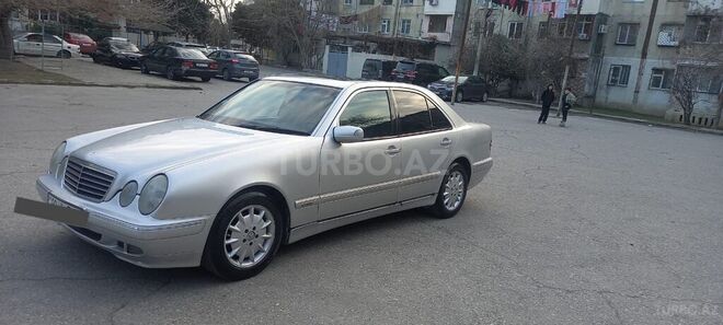 Mercedes E 270 2002, 397,000 km - 2.7 l - Bakı