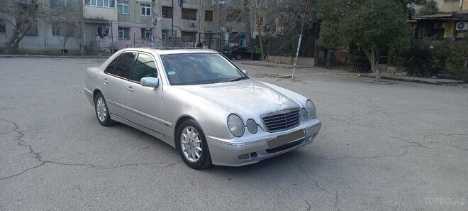 Mercedes E 270 2002, 397,000 km - 2.7 l - Bakı