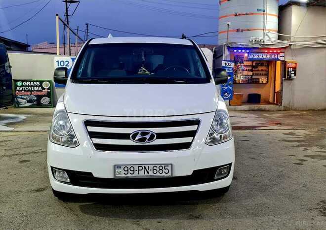 Hyundai H-1 2015, 240,000 km - 2.5 л - Bakı