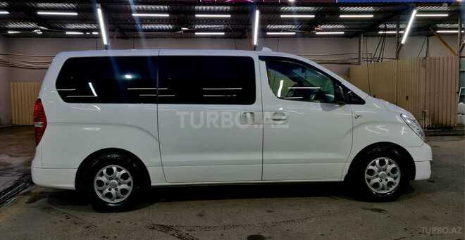Hyundai H-1 2015, 240,000 km - 2.5 л - Bakı