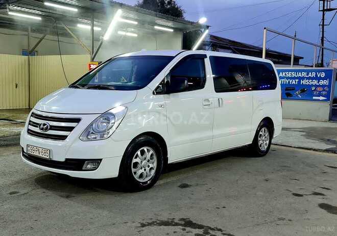 Hyundai H-1 2015, 240,000 km - 2.5 л - Bakı