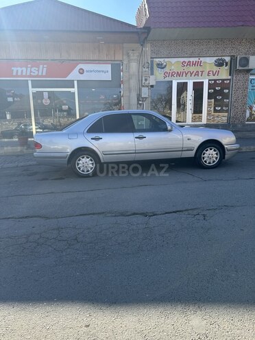 Mercedes E 240 1998, 390,000 km - 2.4 l - Şəmkir