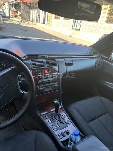Mercedes E 240 1998, 390,000 km - 2.4 l - Şəmkir