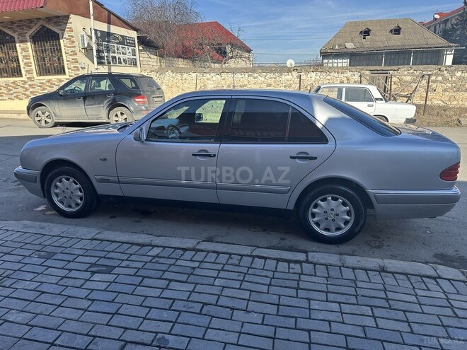 Mercedes E 240 1998, 390,000 km - 2.4 l - Şəmkir