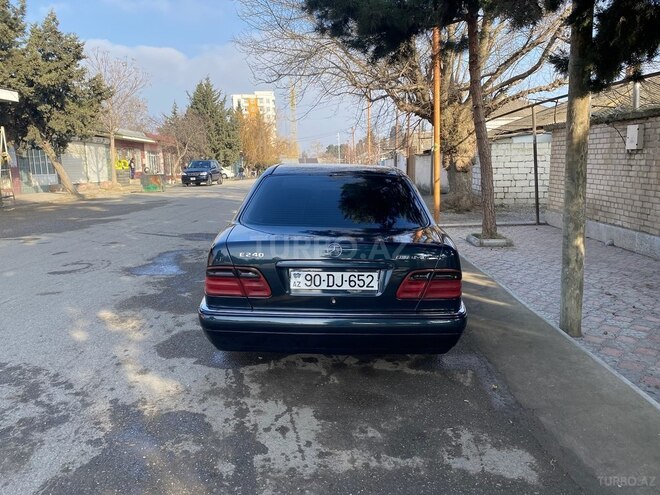 Mercedes E 240 1998, 371,000 km - 2.4 l - Xaçmaz