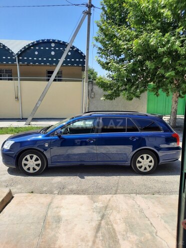 Toyota Avensis 2004, 440,125 km - 2.0 l - Yevlax