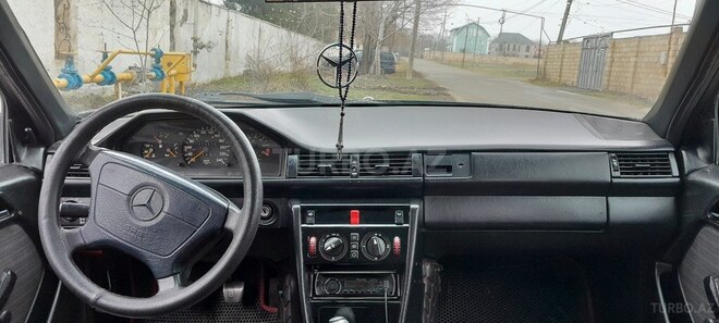 Mercedes E 200 1992, 600,000 km - 2.0 l - Bakı