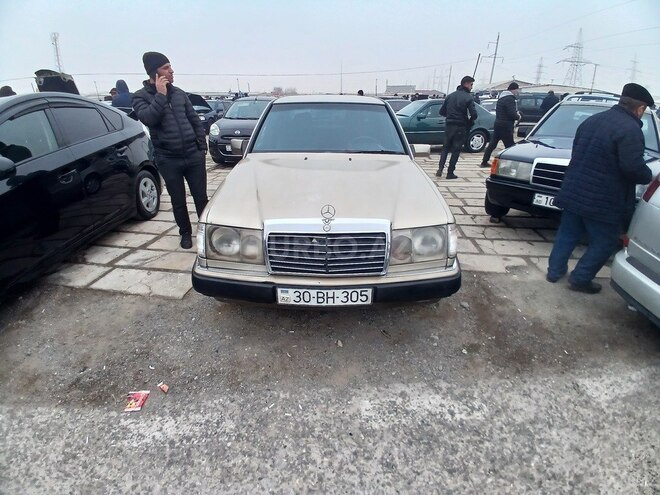 Mercedes E 250 1988, 571,000 km - 2.5 l - Bakı