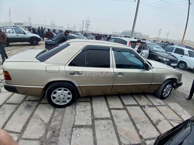 Mercedes E 250 1988, 571,000 km - 2.5 l - Bakı