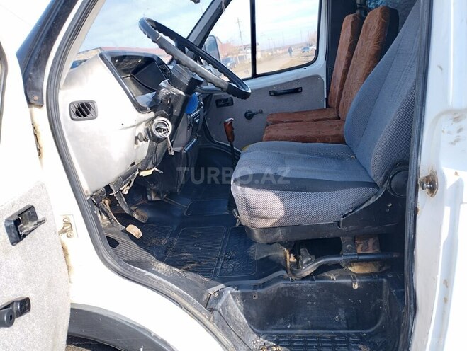 GAZ  2001, 320,000 km - 2.4 l - Biləsuvar